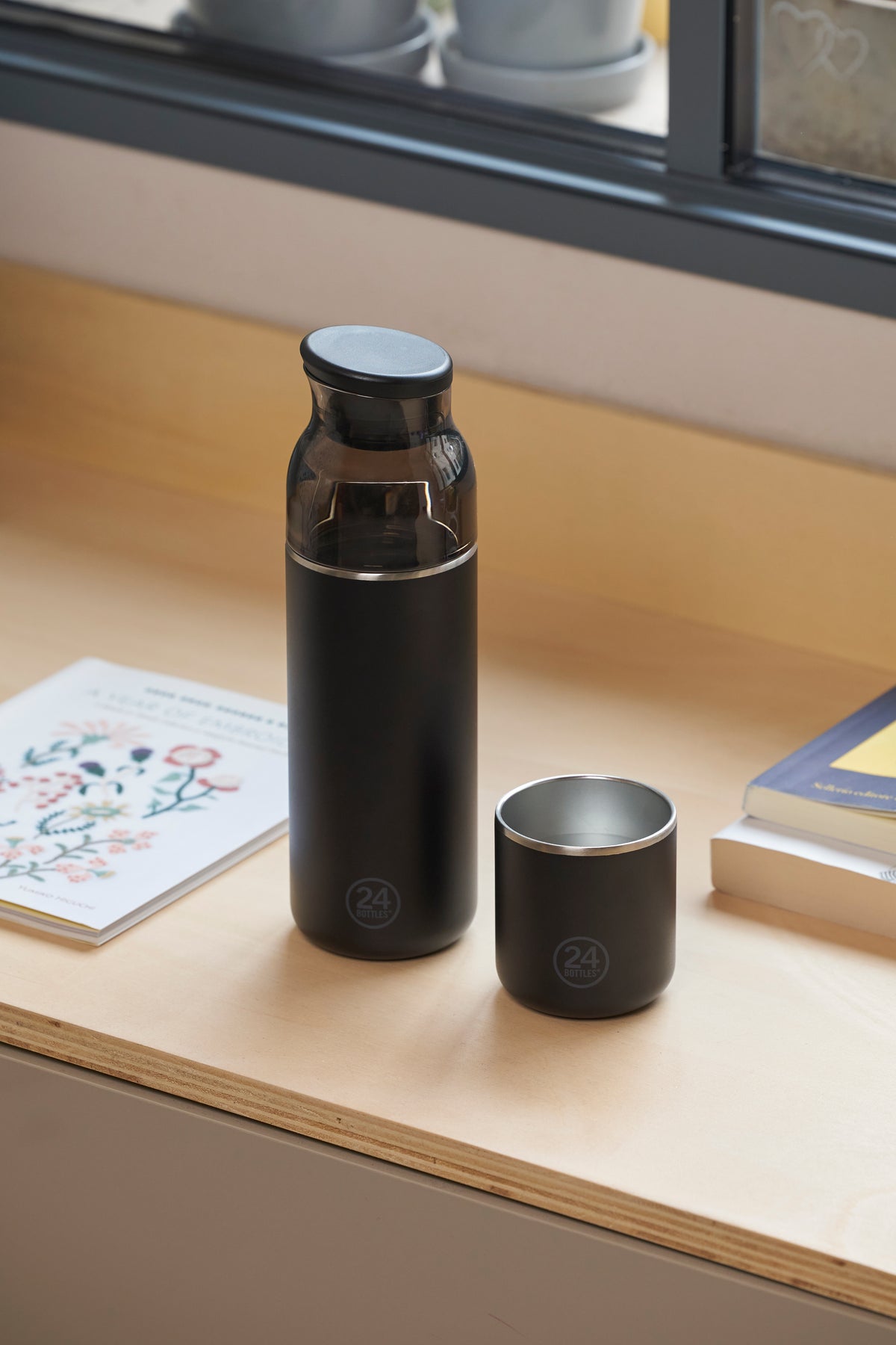 Casa Carafe 1000ml - Tuxedo Black